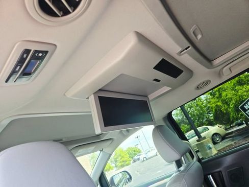 Used 2019 Toyota Sienna Limited Premium AWD/4WD image 19