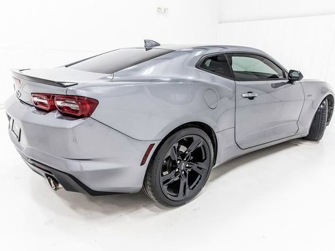 Used 2021 Chevrolet Camaro LT RWD image 8