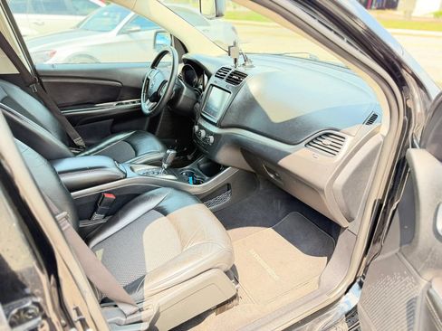 Used 2015 Dodge Journey Crossroad w/ Flexible Seating Group FWD image 18
