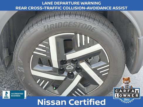 Certified 2025 Nissan Kicks SV FWD image 8