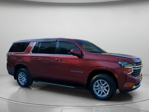 Used 2021 Chevrolet Suburban LT RWD image 35