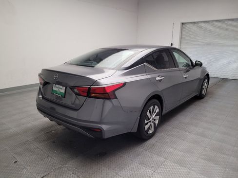 Used 2023 Nissan Altima 2.5 S FWD image 9