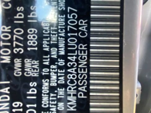 Used 2020 Hyundai Venue SEL FWD image 24