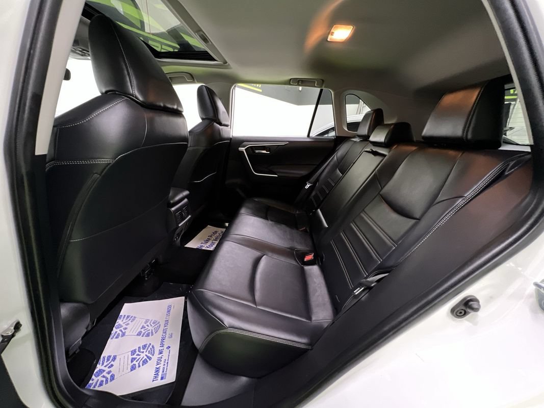 Used 2019 Toyota RAV4 XLE Premium AWD/4WD image 27