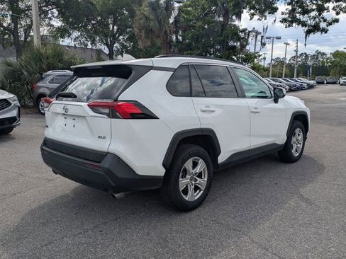 Used 2020 Toyota RAV4 XLE image 4