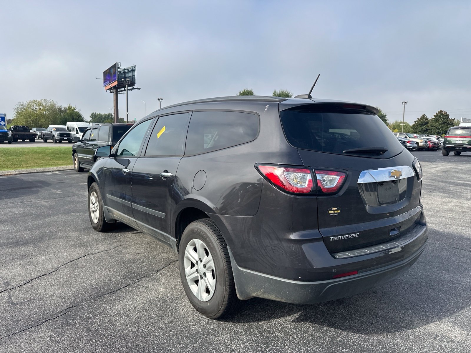 Used 2017 Chevrolet Traverse LS FWD image 7