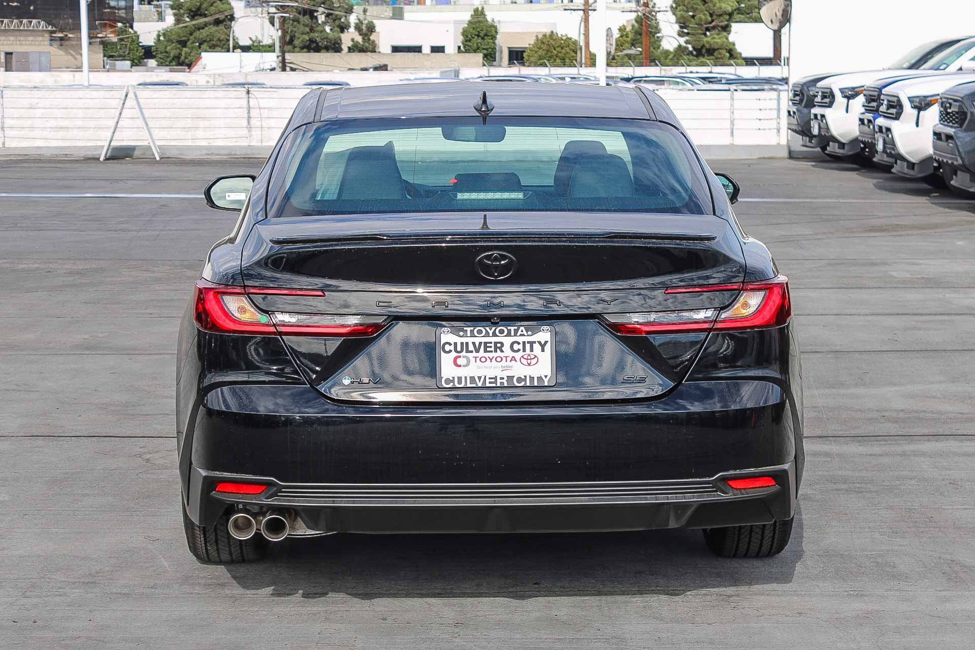 New 2026 Toyota Camry SE FWD image 8