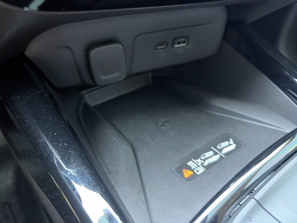 Used 2025 Chevrolet Trax ACTIV w/ Sunroof Package FWD image 19