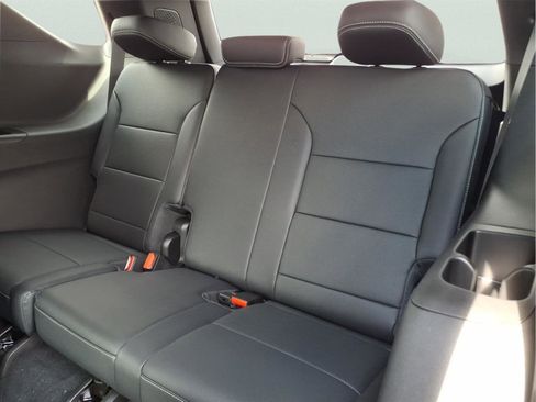 New 2026 Chevrolet Traverse LT w/ Midnight/Sport Edition image 11