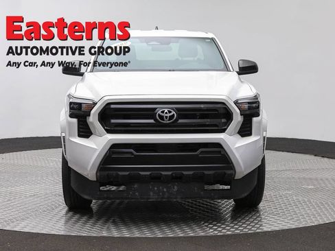 Used 2024 Toyota Tacoma SR RWD image 2