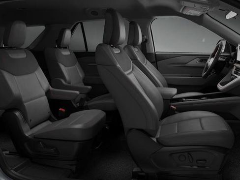 New 2026 Ford Explorer Active w/ Active Comfort Package RWD image 31