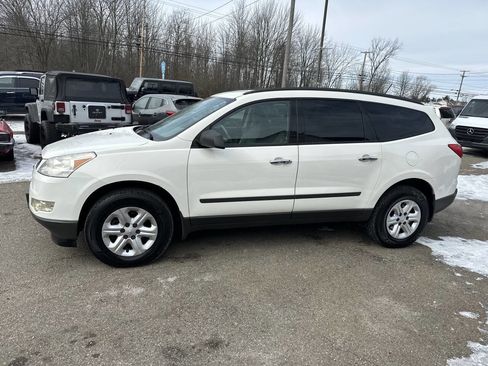Used 2012 Chevrolet Traverse LS image 3