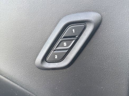 Used 2022 Dodge Challenger R/T w/ Plus Package image 9