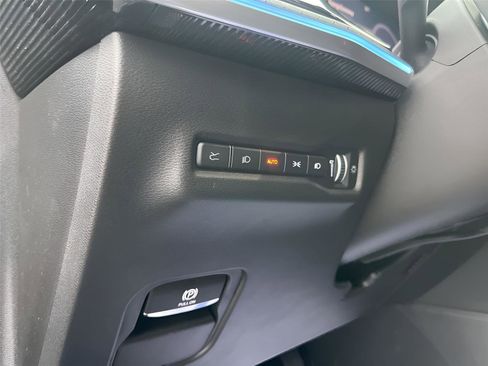 Used 2025 Jeep Wagoneer S Limited image 23