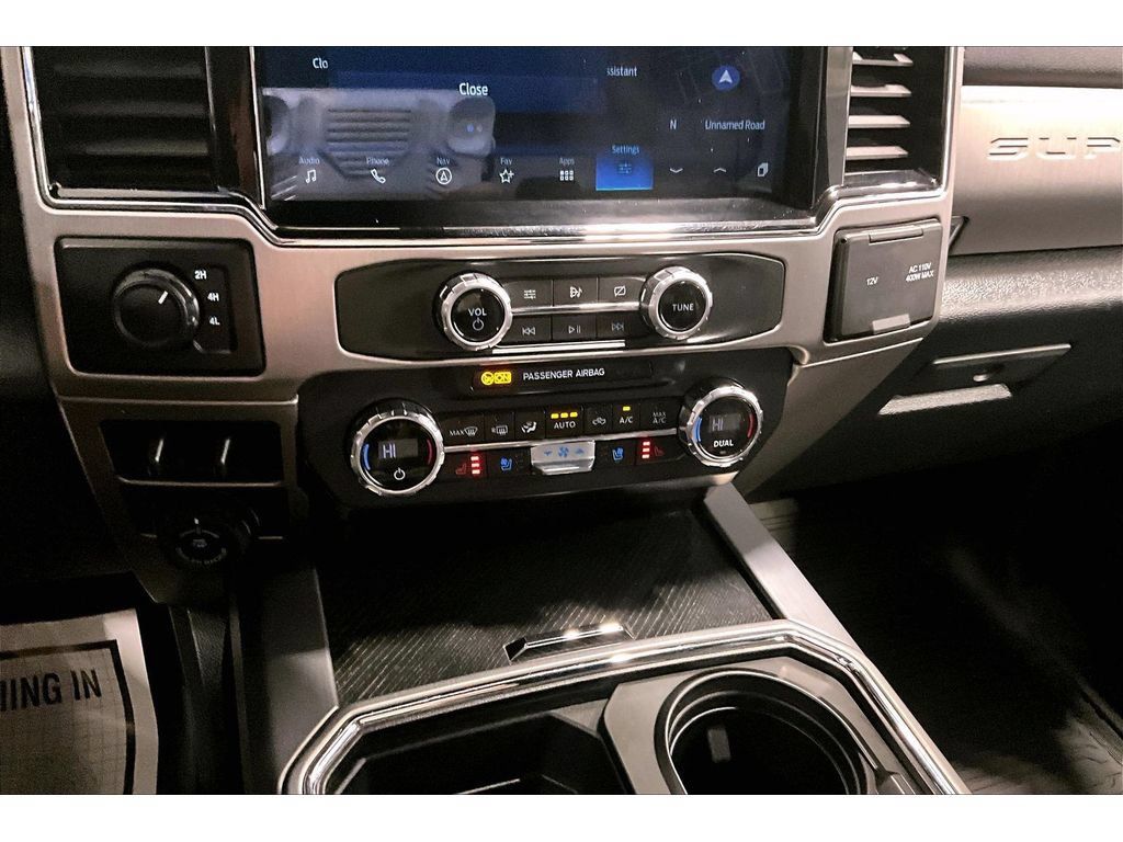 Used 2022 Ford F450 Platinum w/ FX4 Off-Road Package AWD/4WD image 34