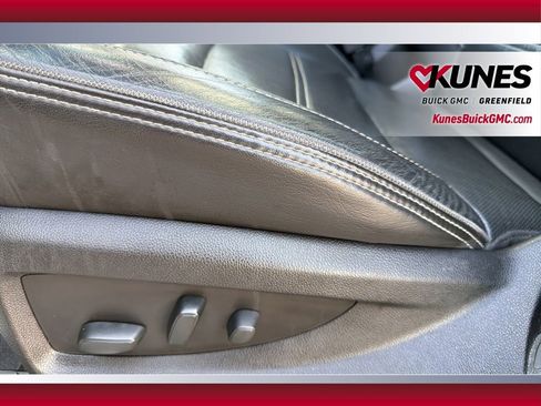 Used 2018 GMC Yukon XL Denali image 14