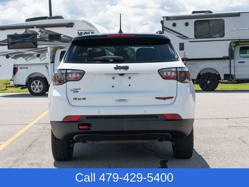 Used 2025 Jeep Compass Trailhawk AWD/4WD image 5