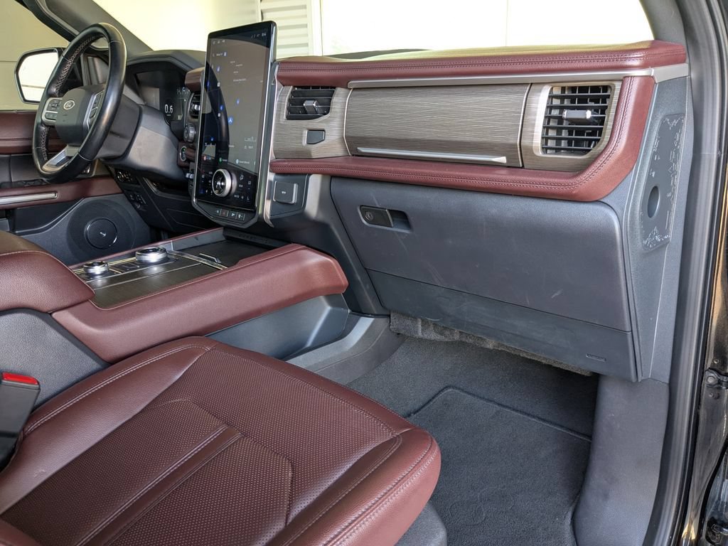 Used 2023 Ford Expedition Limited AWD/4WD image 33