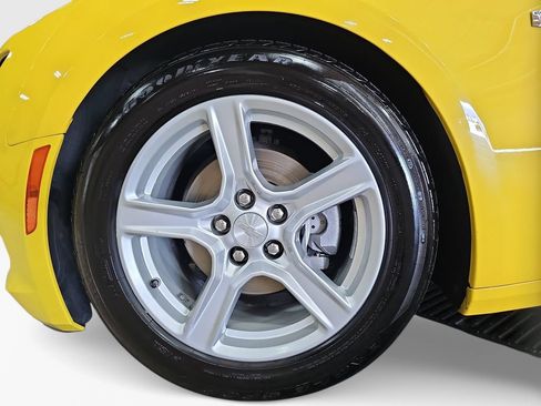 Used 2017 Chevrolet Camaro LT RWD image 23