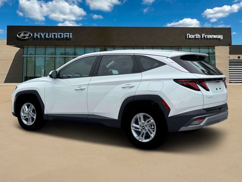 Used 2026 Hyundai Tucson SE FWD image 4