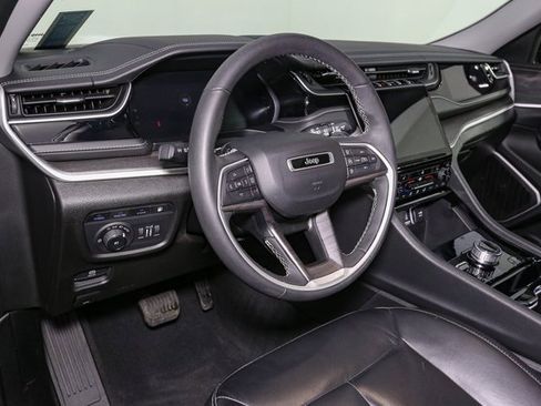 Used 2022 Jeep Grand Cherokee Limited 4xe image 22