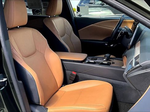 Used 2024 Lexus RX 350 Premium w/ Convenience Package FWD image 9