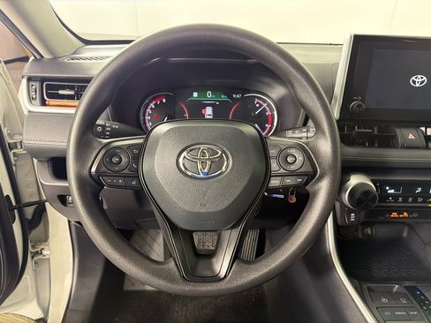 Used 2025 Toyota RAV4 LE FWD image 14