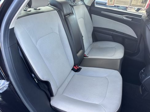 Used 2019 Ford Fusion SE w/ Equipment Group 151A image 49