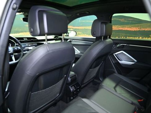 Used 2023 Audi Q3 2.0T Premium image 51