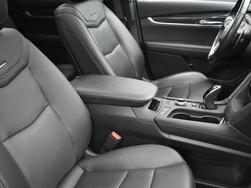 Used 2021 Cadillac XT6 Sport image 38