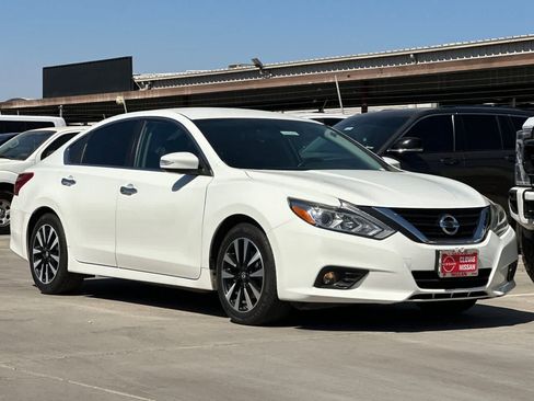 Used 2018 Nissan Altima 2.5 SL FWD image 10