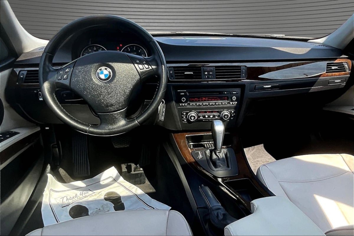 Used 2011 BMW 328i Sedan RWD image 7