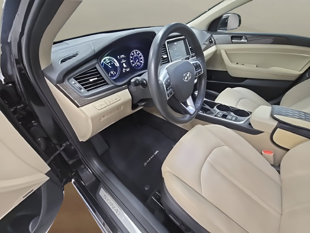 Used 2019 Hyundai Sonata Limited w/ Ultimate Package 02 FWD image 14