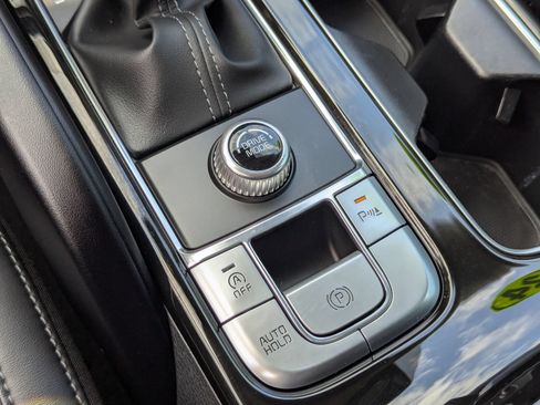 Used 2024 Kia Telluride S w/ S Sunroof Package FWD image 31