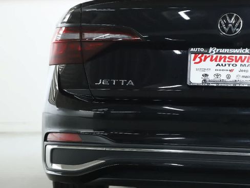 Certified 2024 Volkswagen Jetta SEL FWD image 43