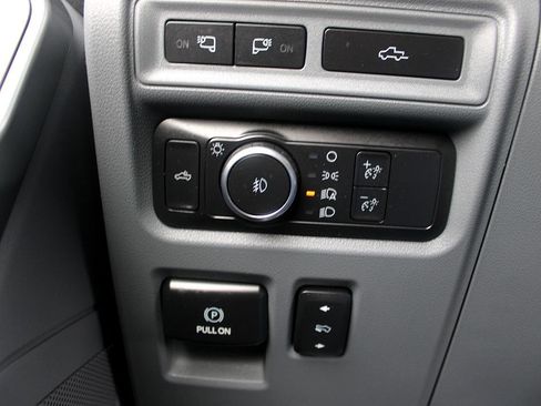 Used 2022 Ford F150 XLT w/ Equipment Group 302A High image 15