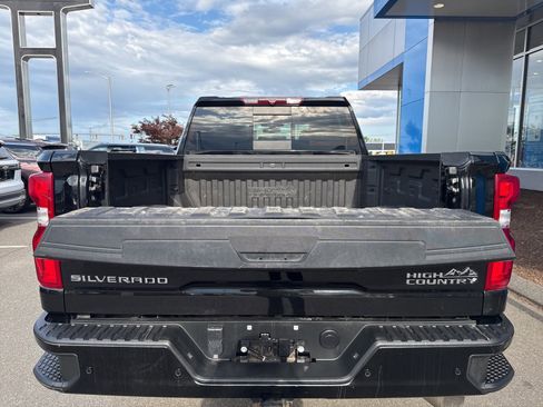 Used 2022 Chevrolet Silverado 3500 High Country image 13