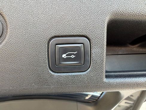 Used 2018 Chevrolet Equinox LT image 7