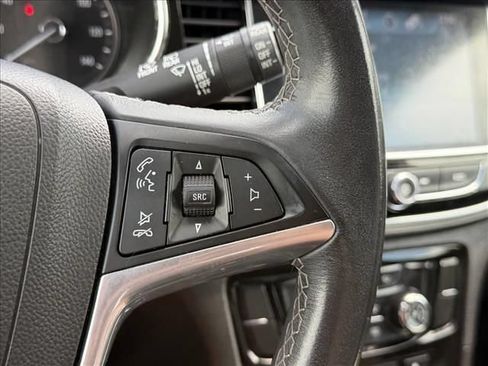 Used 2020 Buick Encore Preferred AWD/4WD image 20