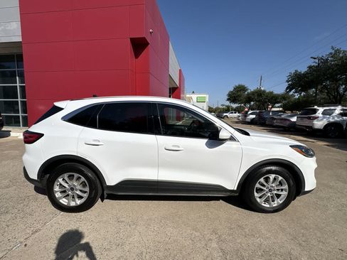 Used 2020 Ford Escape SE FWD image 7