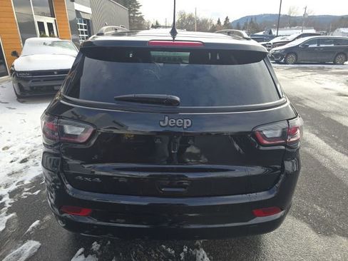 Certified 2025 Jeep Compass Limited w/ High Altitude Package image 5