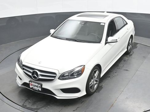 Used 2016 Mercedes-Benz E 350 4MATIC Sedan image 33
