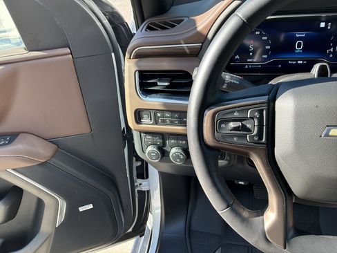 Used 2023 Chevrolet Suburban High Country w/ Advanced Technology Package image 19