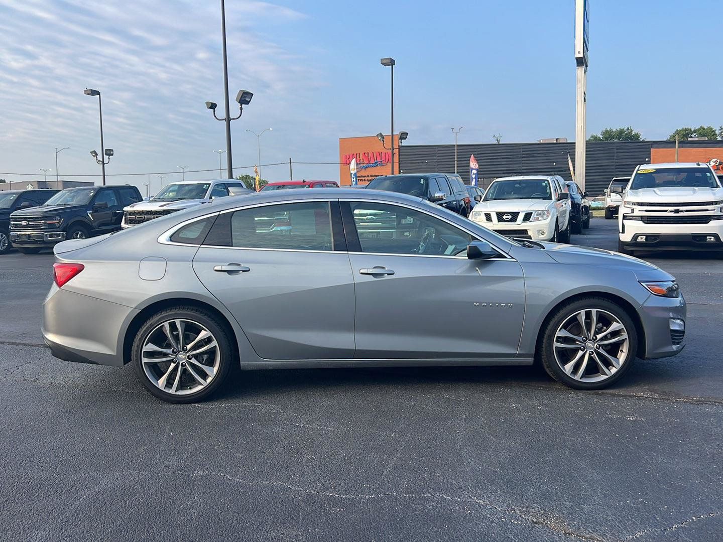 Used 2023 Chevrolet Malibu LT FWD image 7