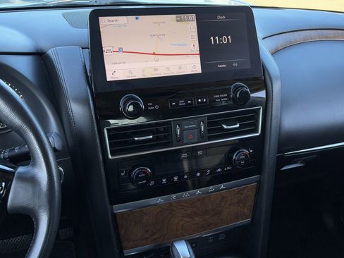 Used 2023 Nissan Armada SL w/ Captain's Chairs Package image 20