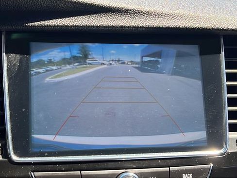 Used 2020 Buick Encore Preferred FWD image 16