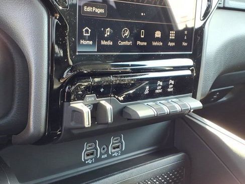 New 2026 RAM 1500 Big Horn AWD/4WD image 9