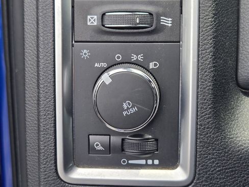 Used 2015 RAM 1500 Lone Star RWD image 18