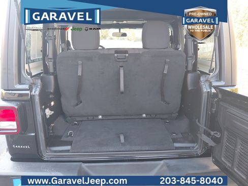 Used 2019 Jeep Wrangler Sport image 19