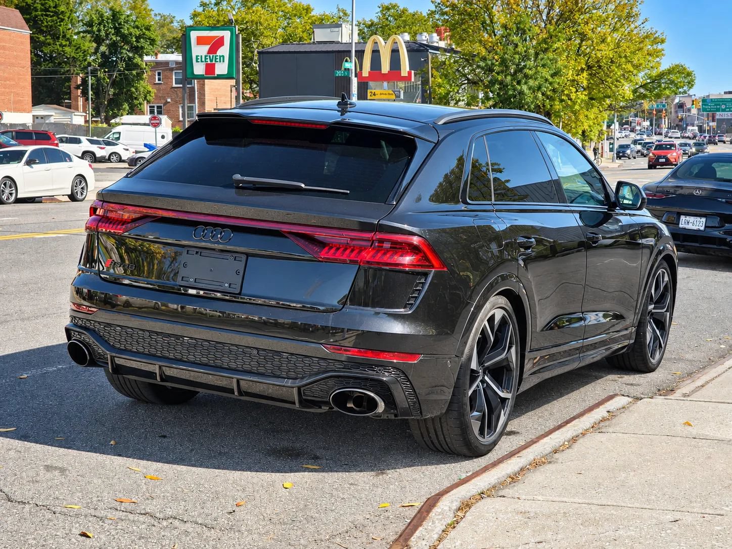 Used 2021 Audi RS Q8 w/ Black Optic Package AWD/4WD image 8